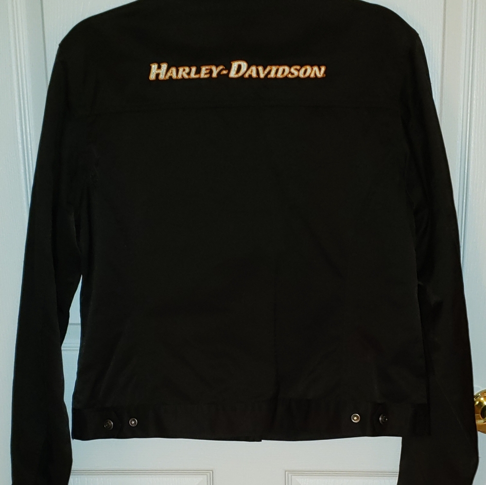 Women's Jacket - Picture 2 of 4